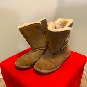 Bearpaw boots size 7